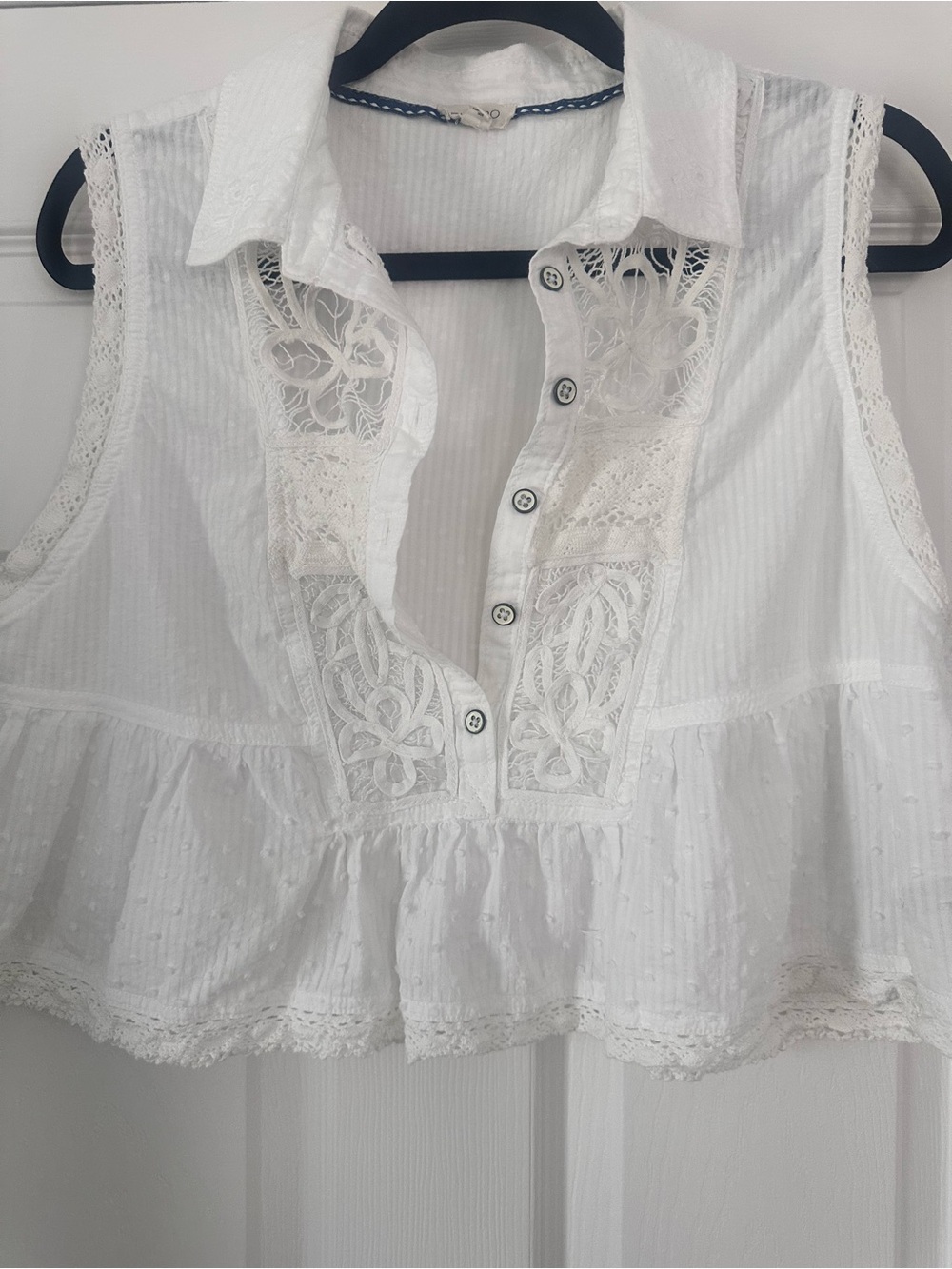 Anthropologie Pilcro Crop White Blouse Size Medium - Picture 4 of 6